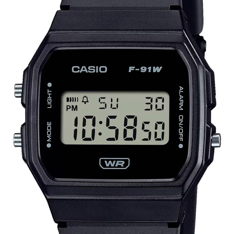 Montre Casio Mixte Timeless bracelet en résine noire