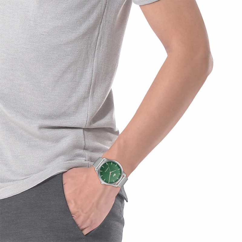 Montre Lacoste Homme bracelet milanais fond vert