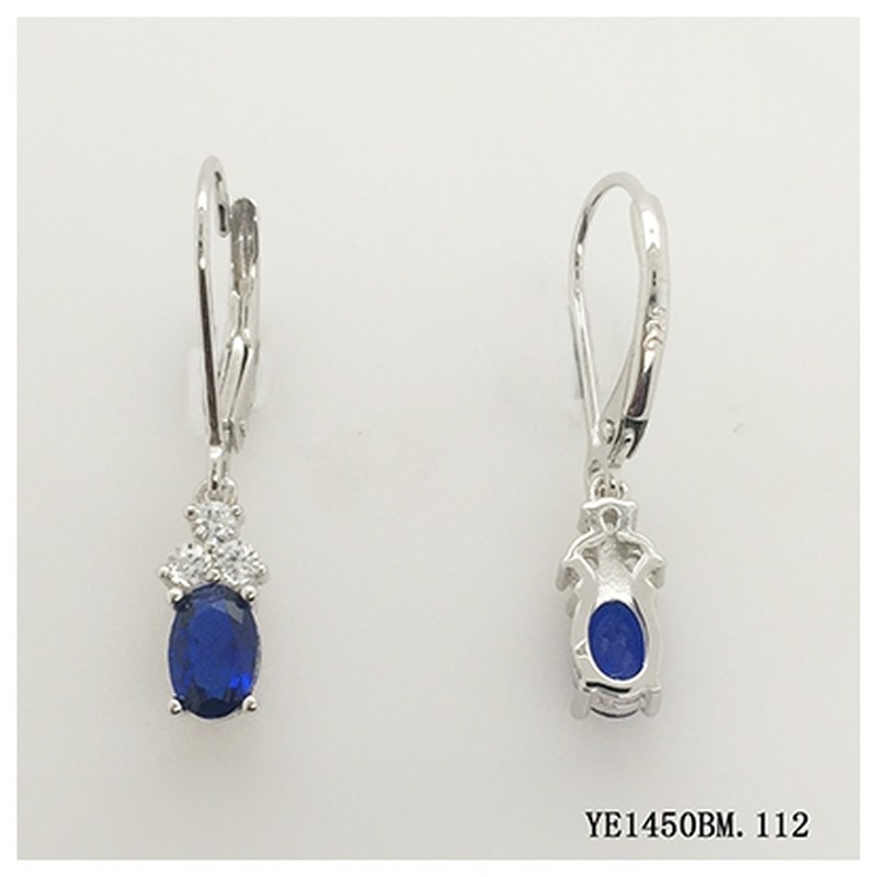 Boucles d'oreilles dormeuses Carador - Argent et oxydes de zirconium blanc et bleu