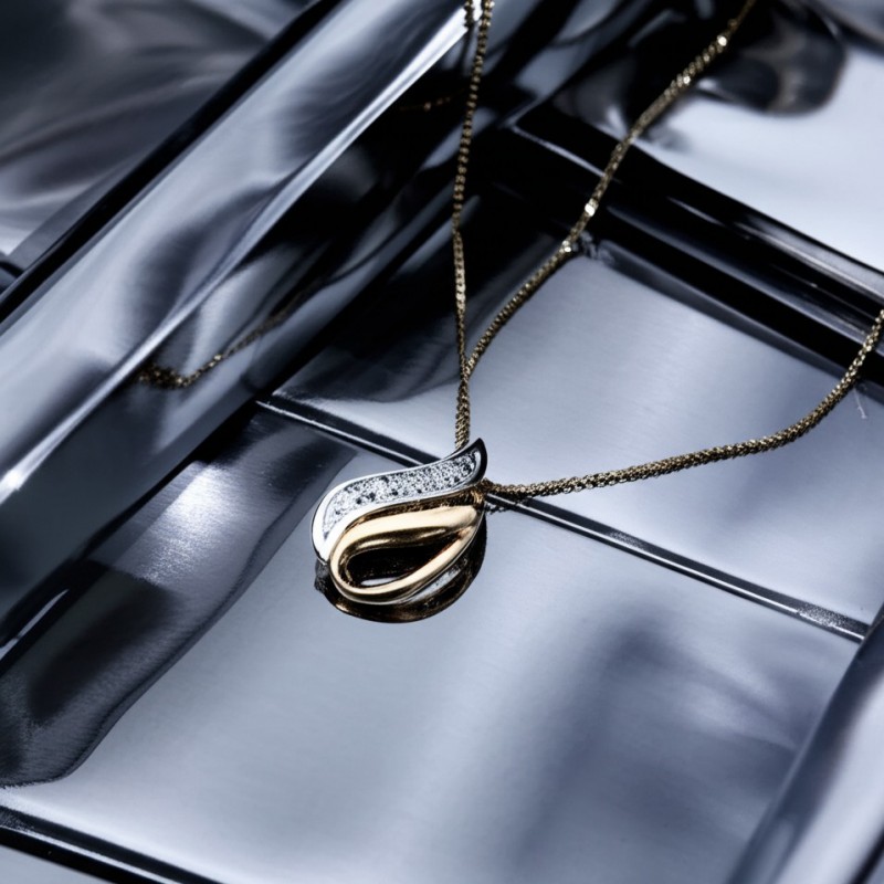 Collier Carador Or bicolore 375/000 pendentif goutte