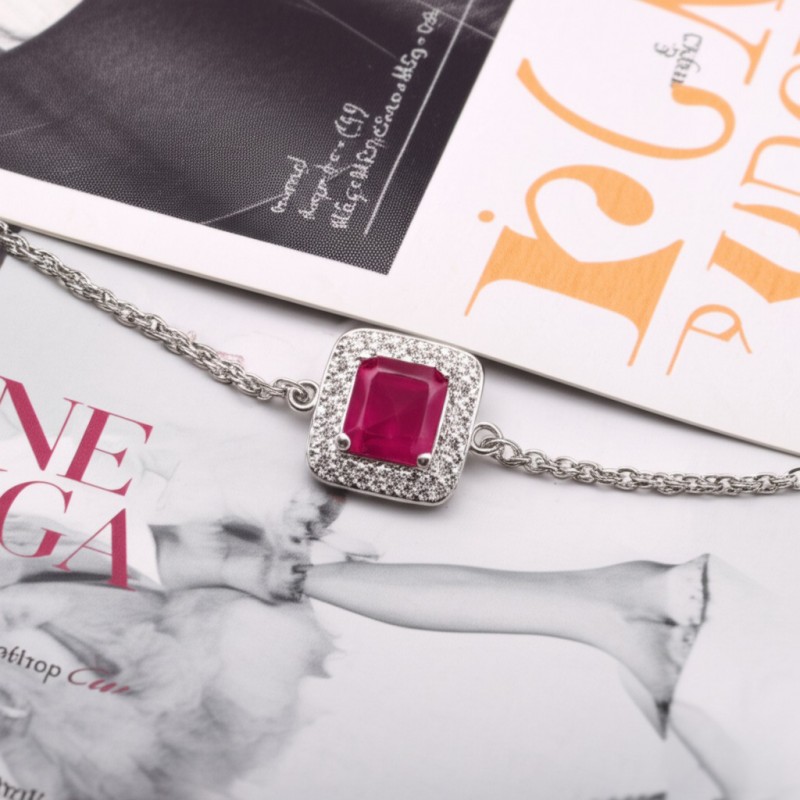 Bracelet en or blanc 750/000 en diamant et rubis