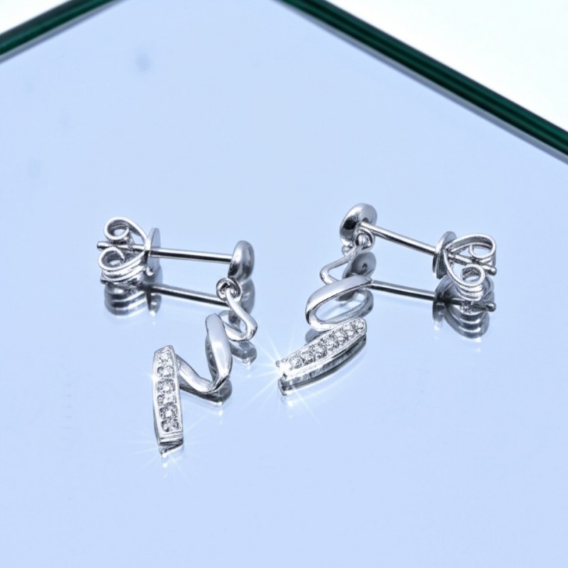Boucles d'oreilles éclair Carador en or blanc 750/000 et diamants 0,030 cts