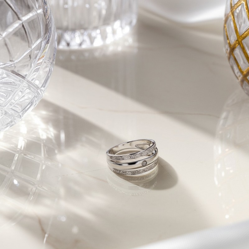 Bague Carador large triple anneaux en or blanc 750/000 et diamants