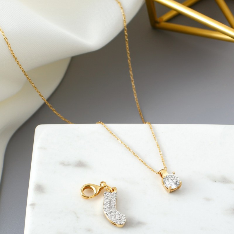 Collier Solitaire Carador en or jaune 375/000, oxyde de zirconium de 4.75mm serti 4 griffes