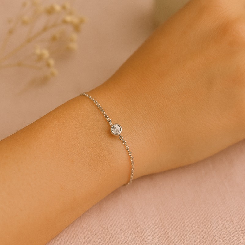 Bracelet en argent motif rond serti d'un oxyde de zircunium