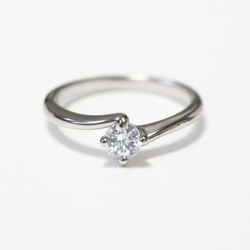 Bague carador femme solitaire oxyde de zirconium