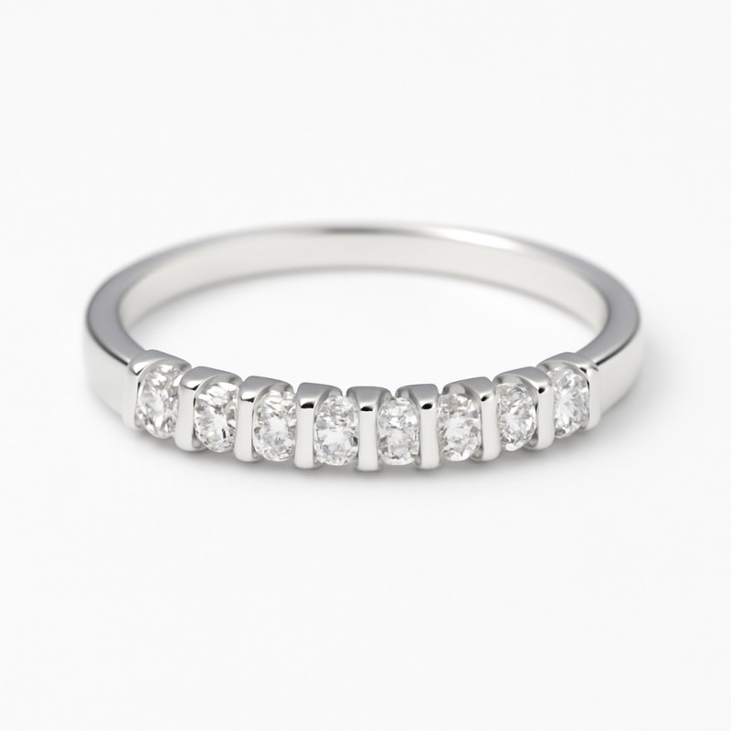 Bague type alliance incrustée d'oxydes de zirconium