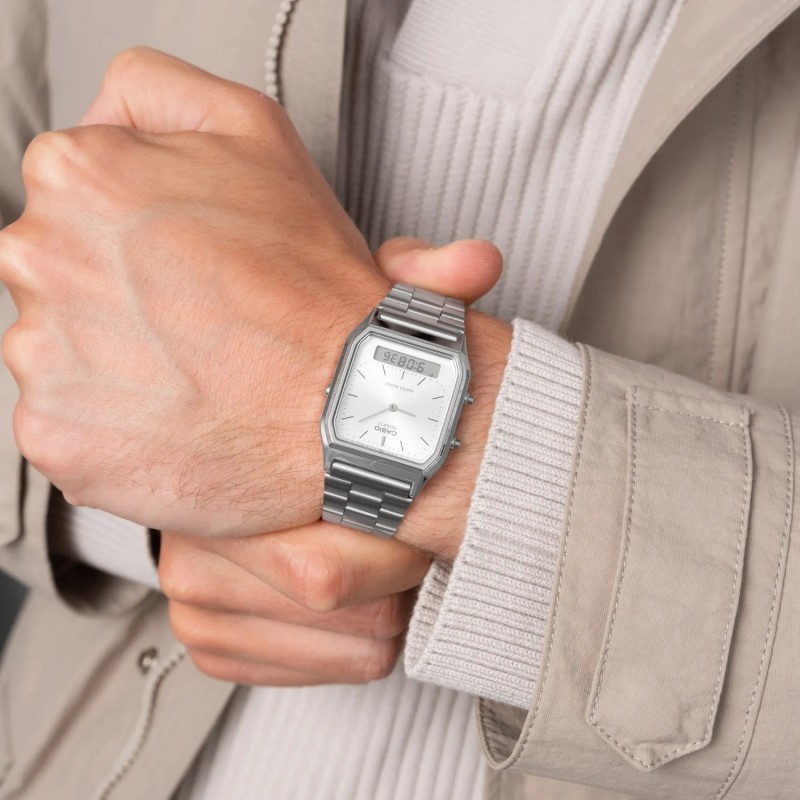 Montre Casio Digital - Acier Argenté Fond Bleu Blanc