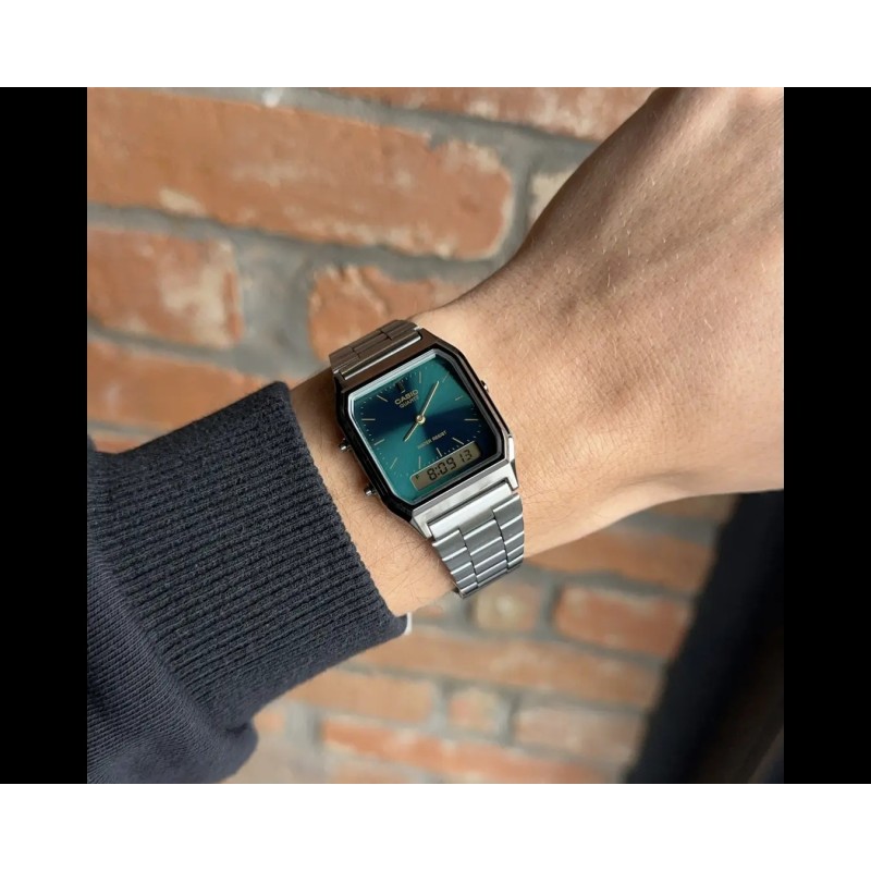 Montre Casio Digital - Acier Noir Fond Bleu Canard Index Doré