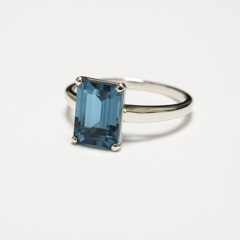 Bague Carador Or Blanc 375/000 Topaze