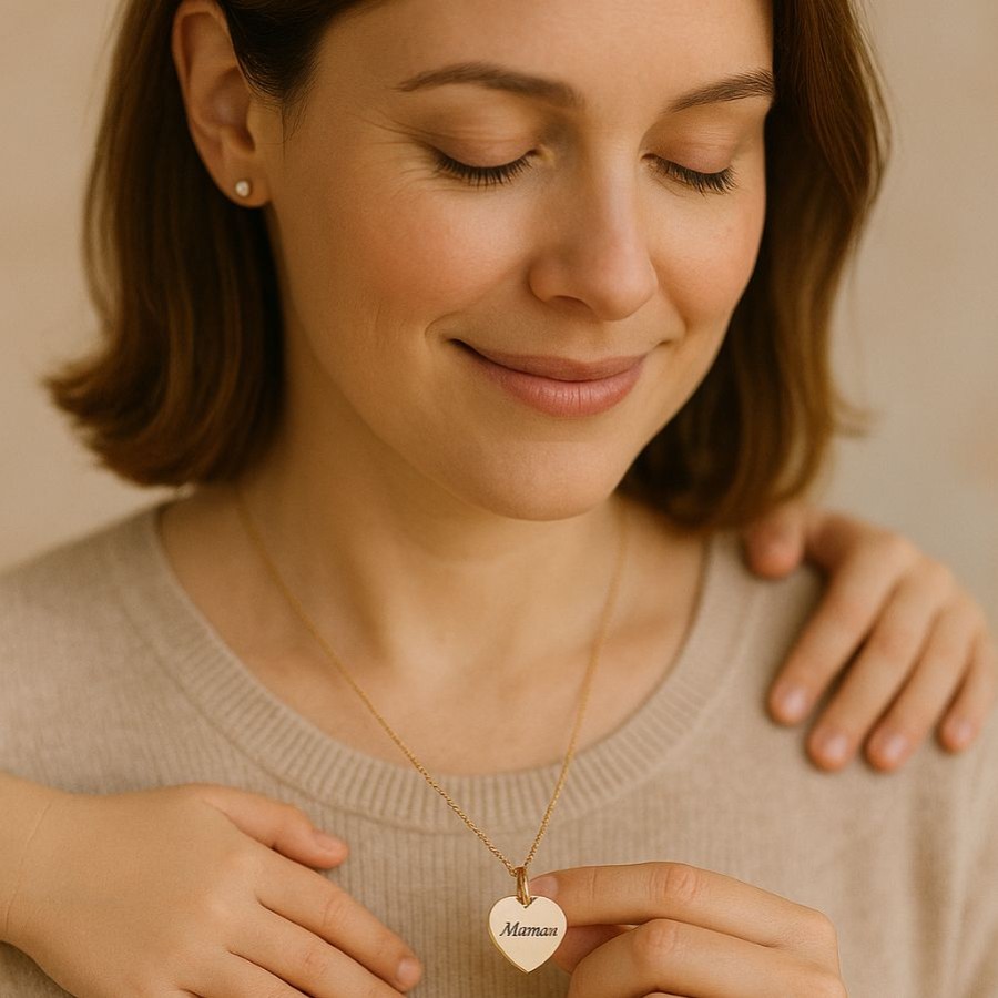 Offrir un bijou personnalisé pour la fête des Mères